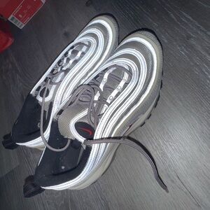 Nike Air Max 97 Men’s Metallic Silver Sneakers